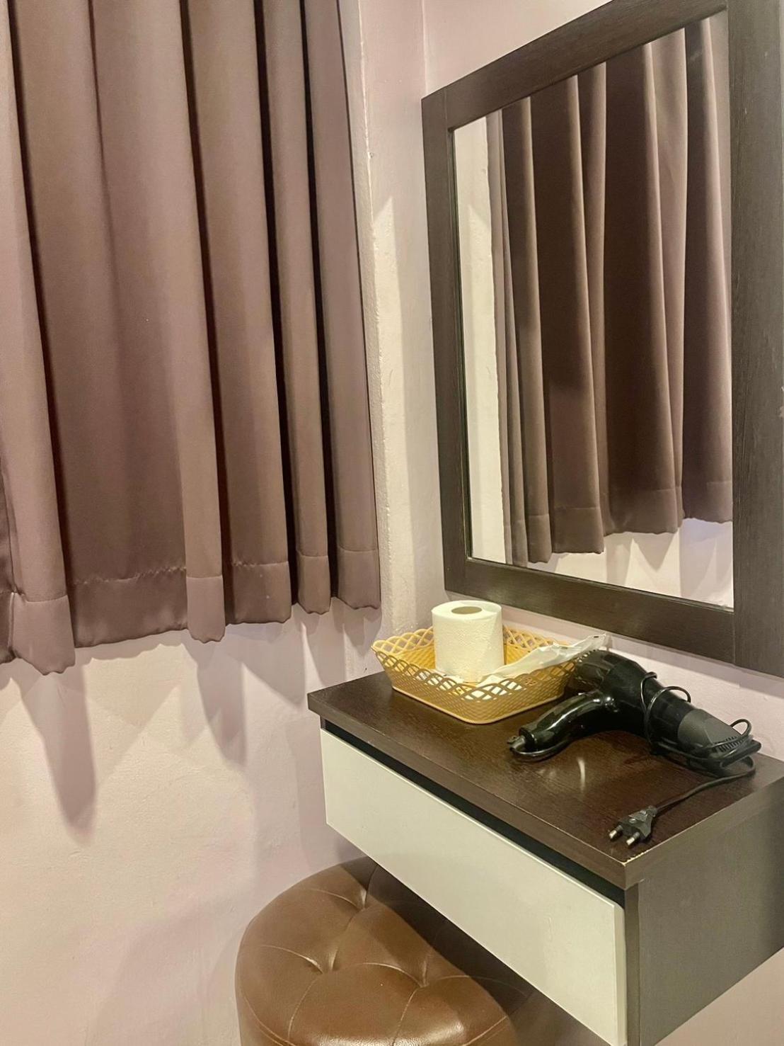 สำเพ็ง อพาร์ตเมนต์ Hotel กรุงเทพมหานคร ภายนอก รูปภาพ
