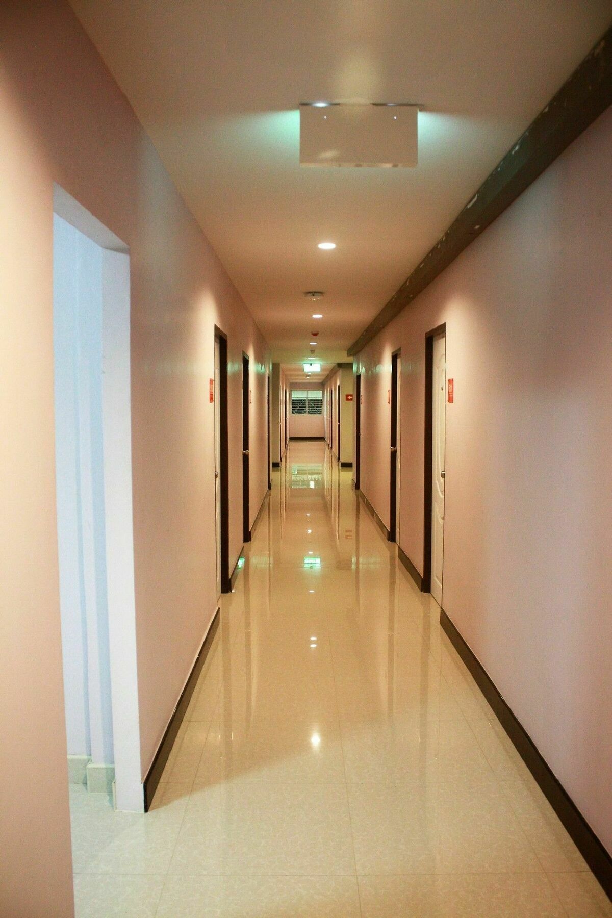 สำเพ็ง อพาร์ตเมนต์ Hotel กรุงเทพมหานคร ภายนอก รูปภาพ